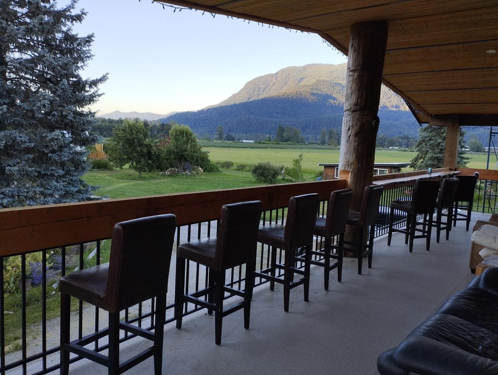 Harrison Hammond House Farmstay Harrison Mills Екстериор снимка