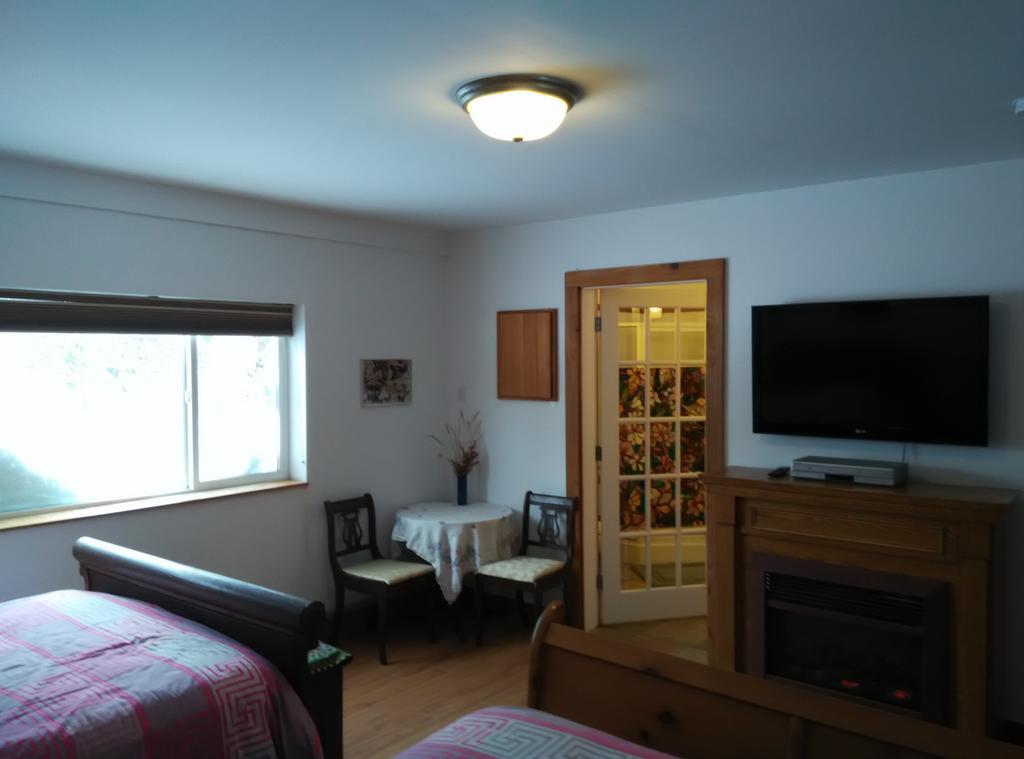 Harrison Hammond House Farmstay Harrison Mills Екстериор снимка