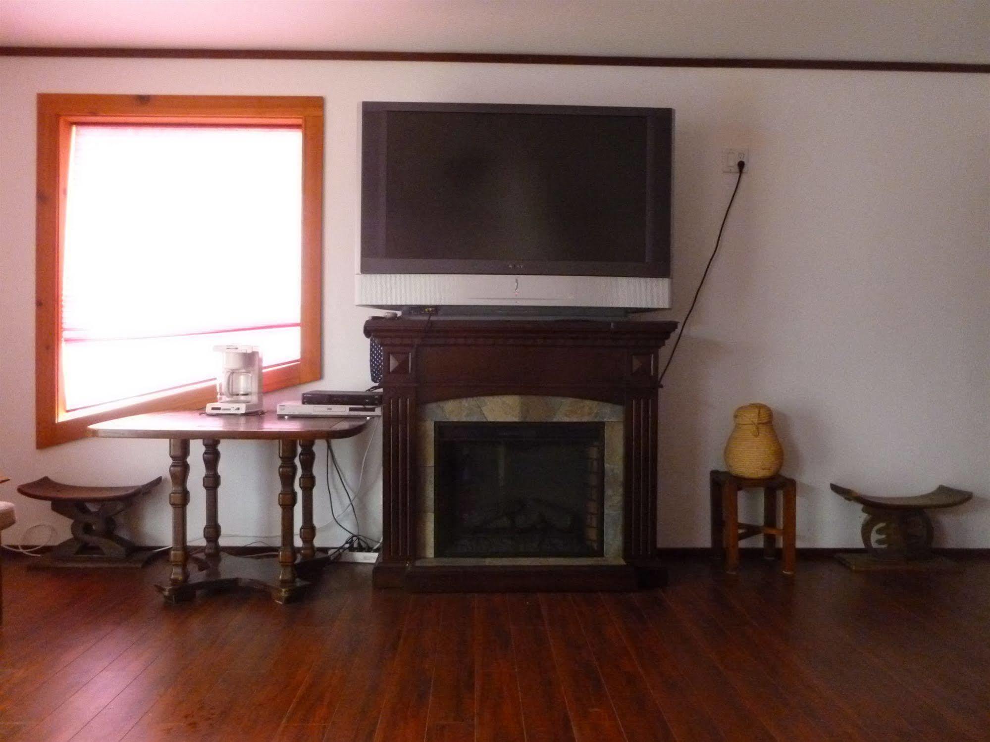 Harrison Hammond House Farmstay Harrison Mills Екстериор снимка