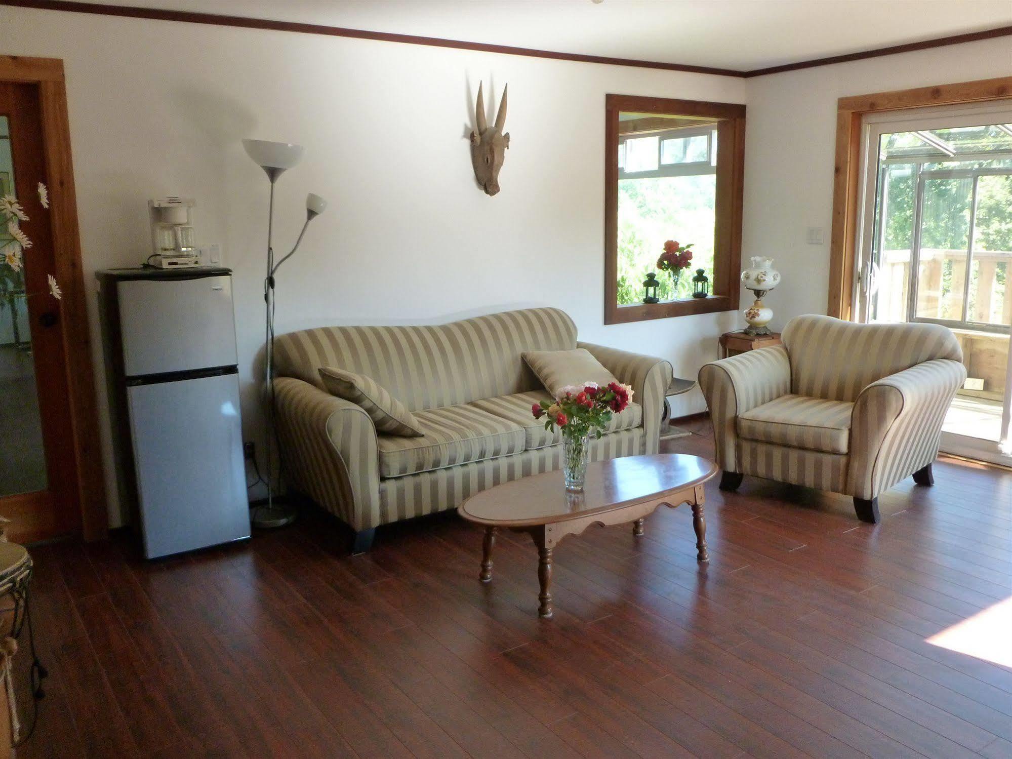 Harrison Hammond House Farmstay Harrison Mills Екстериор снимка