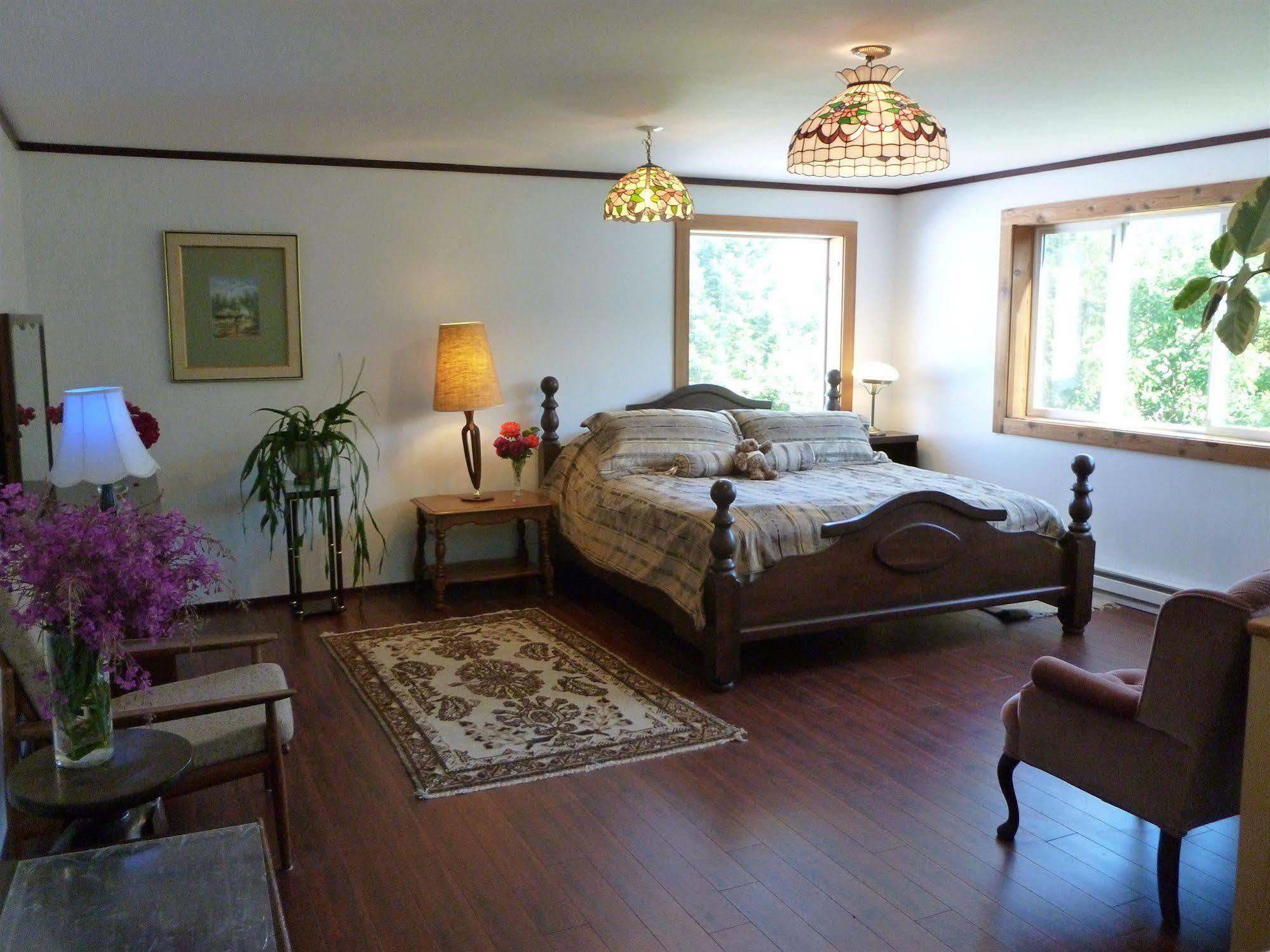 Harrison Hammond House Farmstay Harrison Mills Екстериор снимка