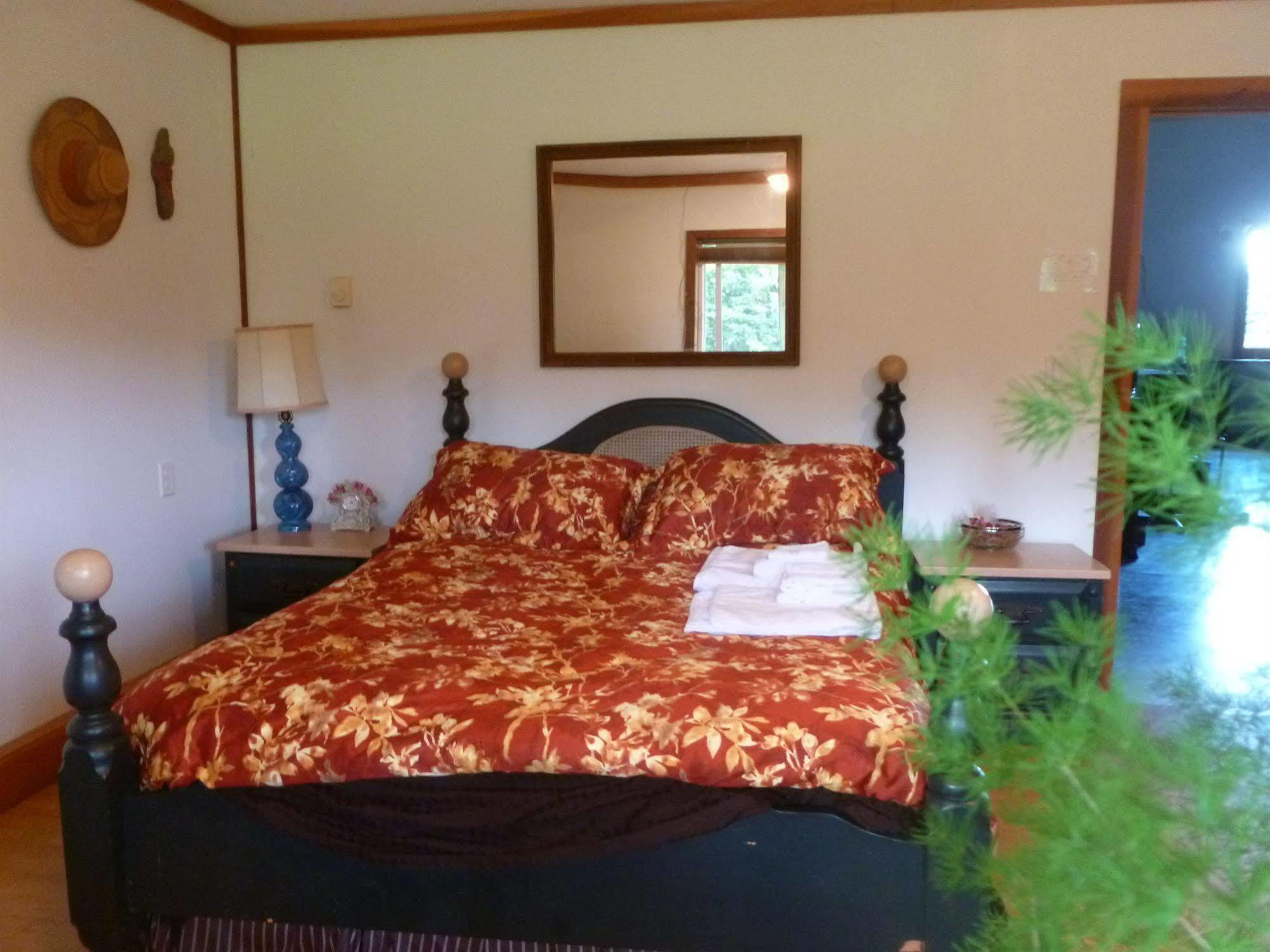 Harrison Hammond House Farmstay Harrison Mills Екстериор снимка