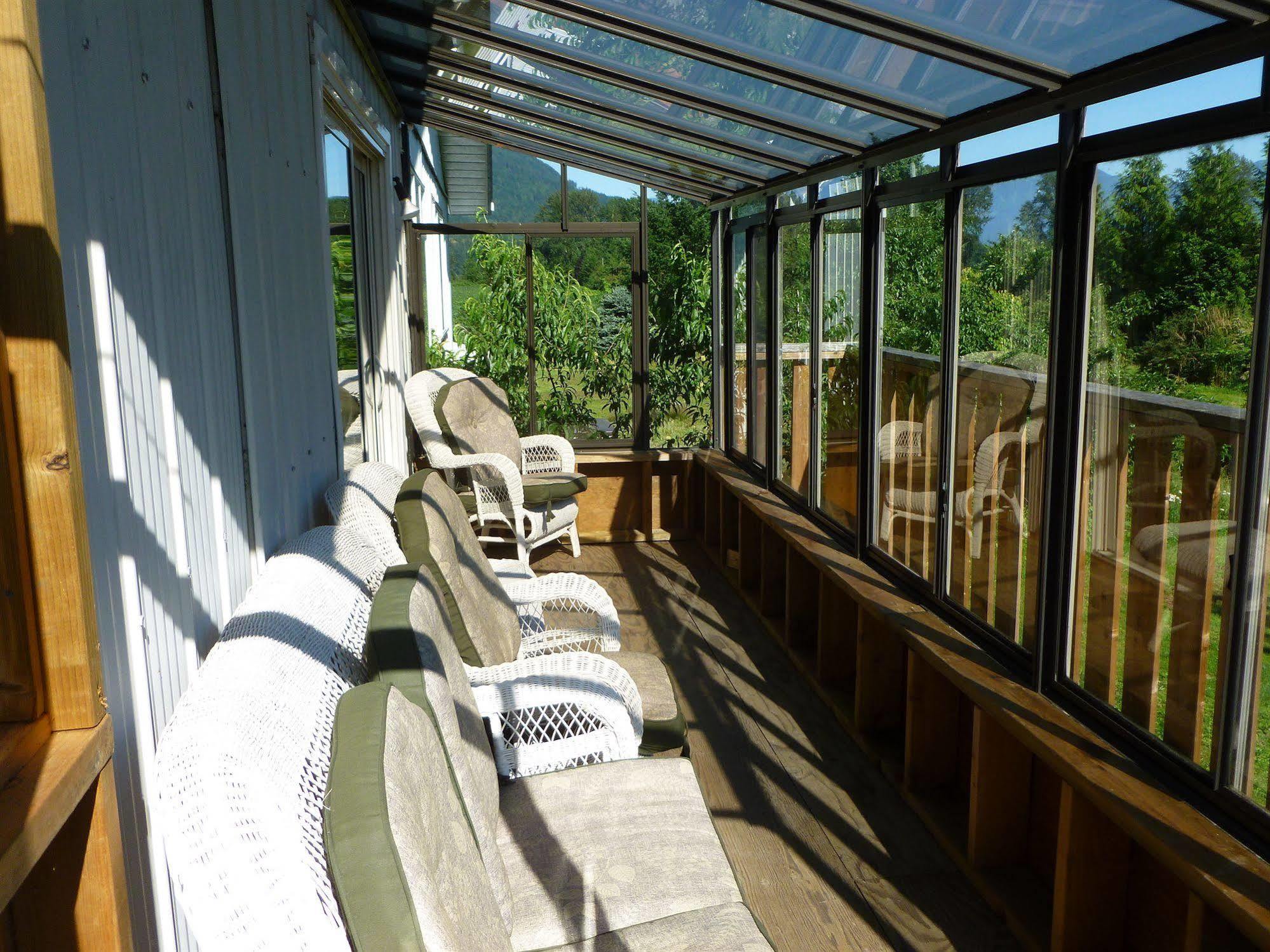 Harrison Hammond House Farmstay Harrison Mills Екстериор снимка