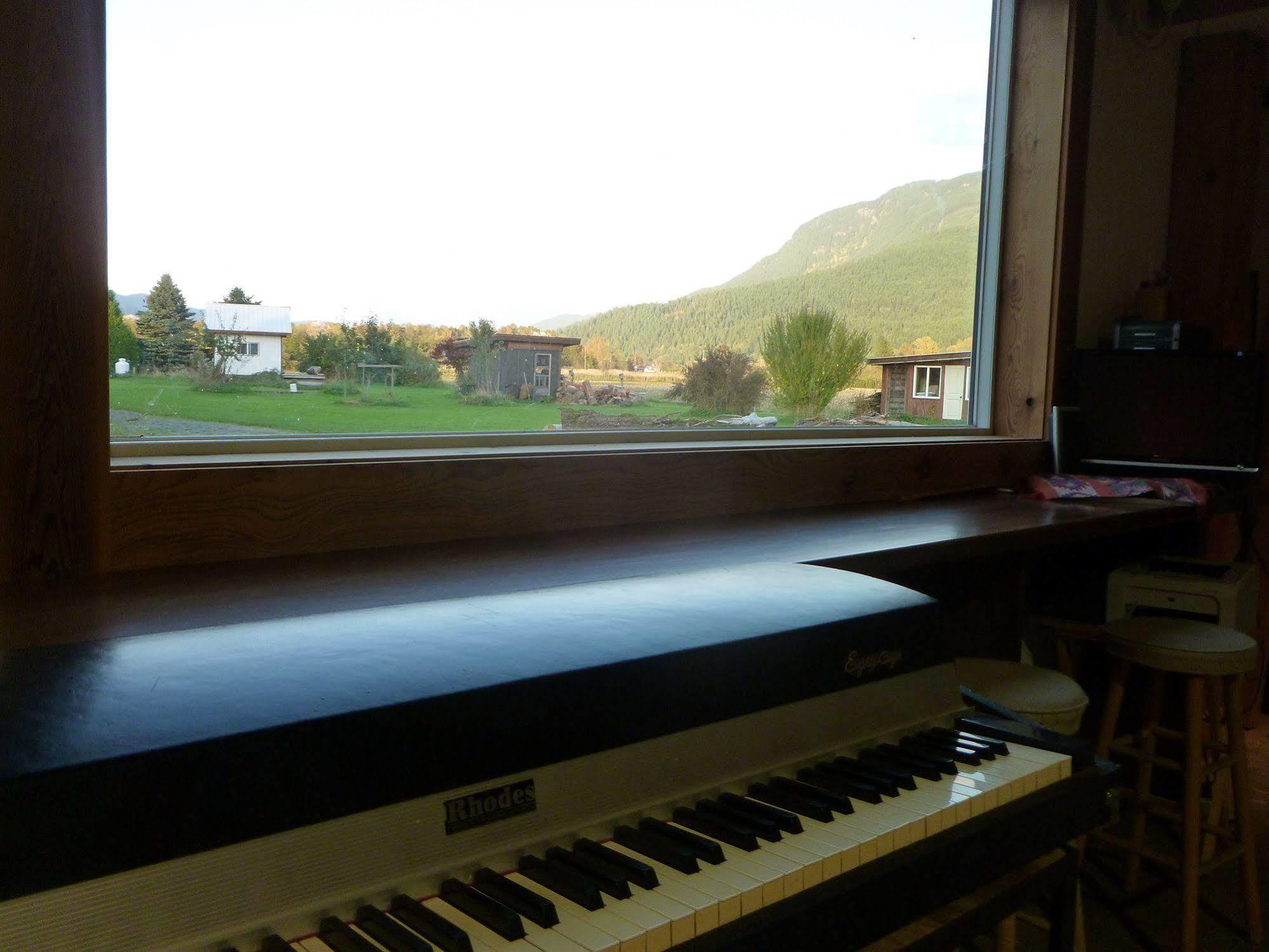 Harrison Hammond House Farmstay Harrison Mills Екстериор снимка