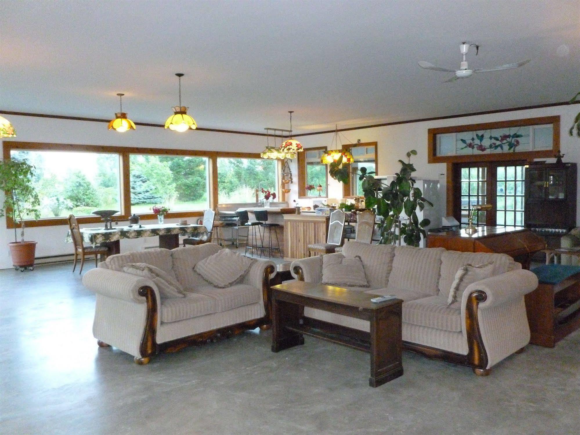 Harrison Hammond House Farmstay Harrison Mills Екстериор снимка