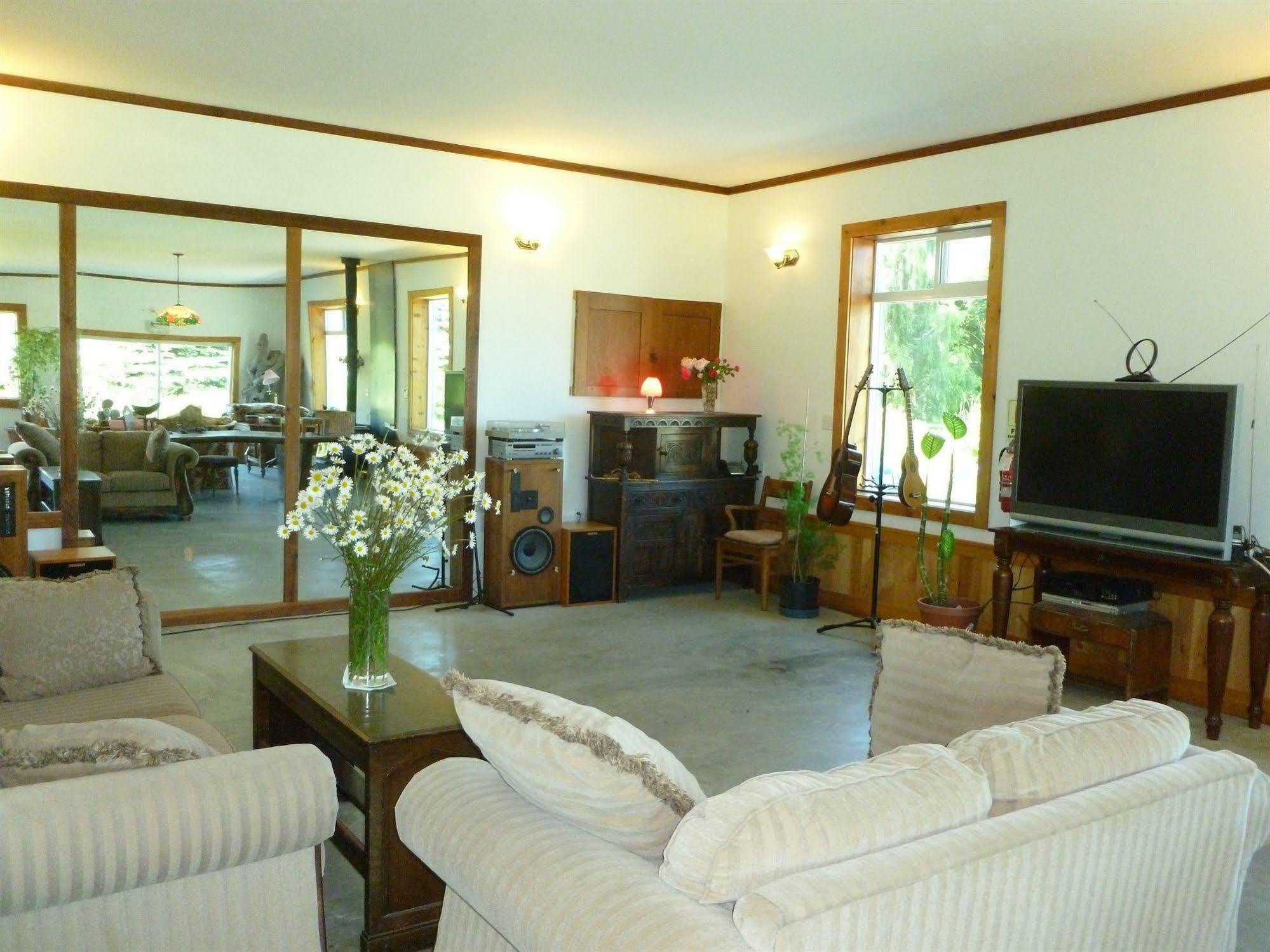 Harrison Hammond House Farmstay Harrison Mills Екстериор снимка
